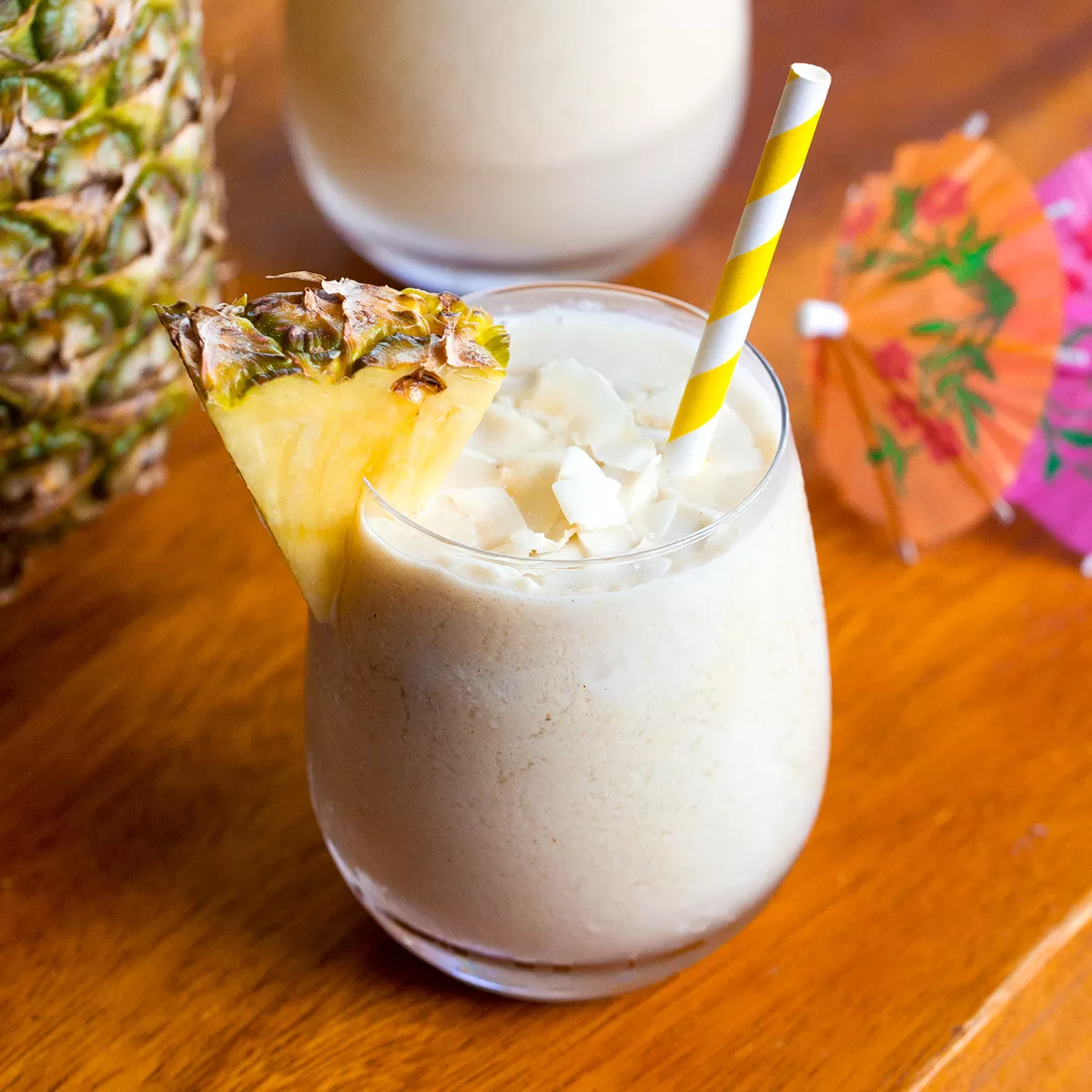 Whip Up a 3-Ingredient Vegan Pina Colada Smoothie Today